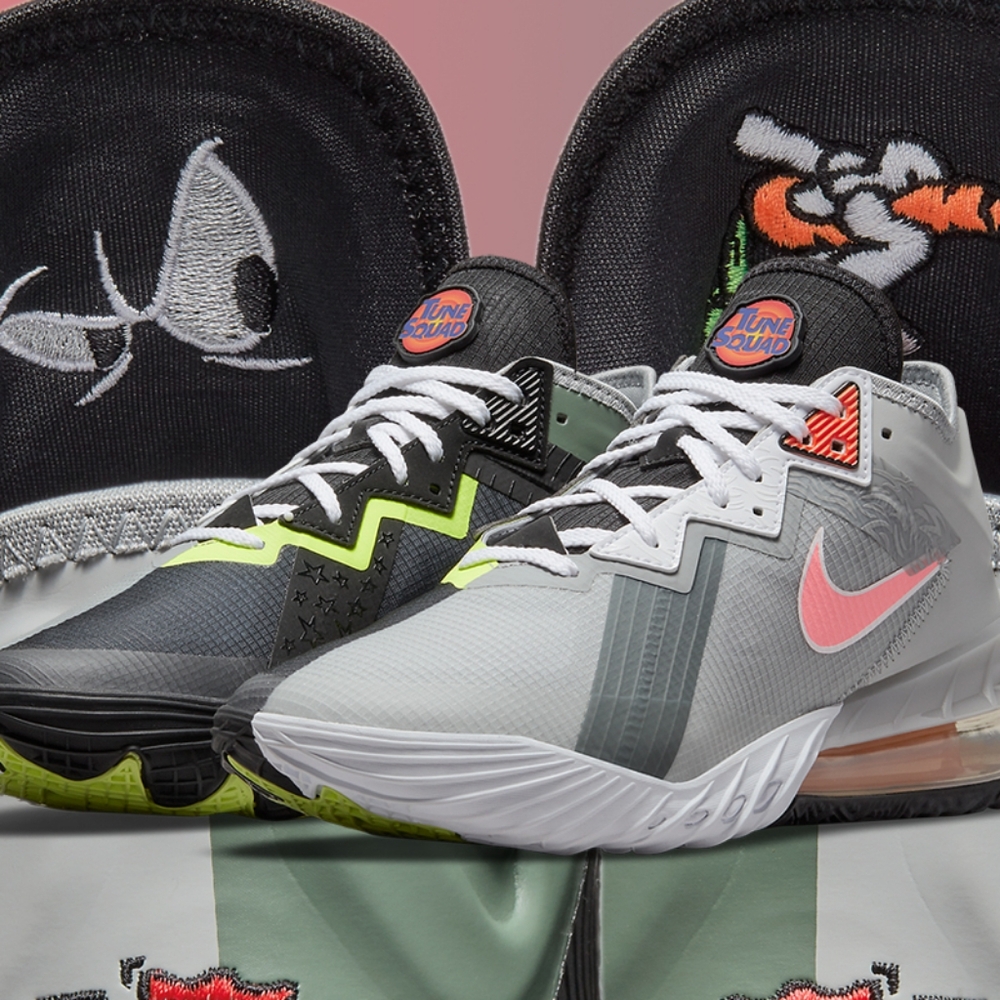 Nike lebron 18 space jam/ bugs bunny, Marvin the Martian